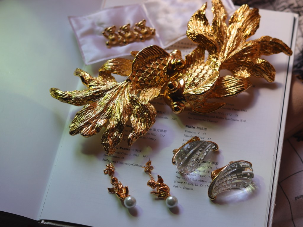 「金玉满堂·Koi·双鲤鱼·金鱼」超写生·细节满满·90s复古动物庄园主题·皮带腰带扣；镀金；总长近21厘米，宽约9厘米，超大尺寸；成色如图-佳近乎全新，似未使用过；印记: MIMI DI N 1991；自然主义（20191201）