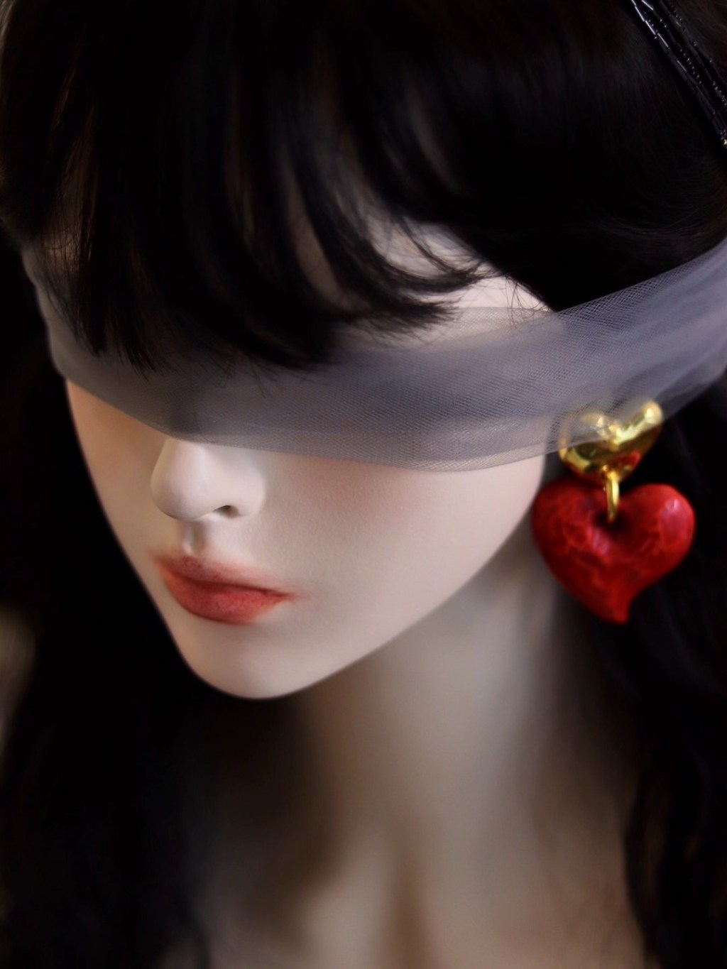 「小心肝」复古80年代RenaLange·独特不规则雕琢纹理·红色心形·爱心吊坠·大耳环；树脂/镀金；约4.5×7厘米；每只红心背面带大写字母金属标签（RenaLangeMadeInFrance)，法国制造；现代主义（20210128）